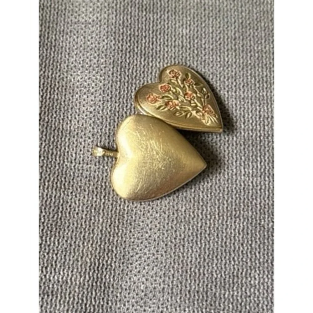 Vintage 14K Gold Filled Heart Locket Necklace Pink Roses Photo Charm Pendant